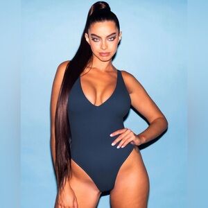 TA3 Hi Cut Plunngey One Piece - never worn! Medium Long